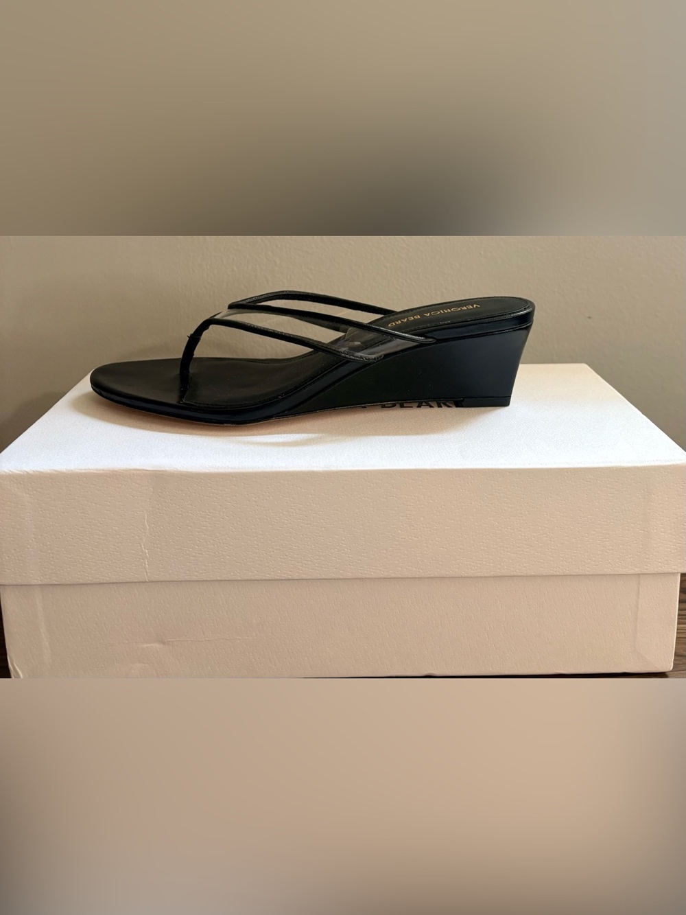 Veronica Beard Clea Jelly Wedge Sandal | clear/ black | size: 6.5 M